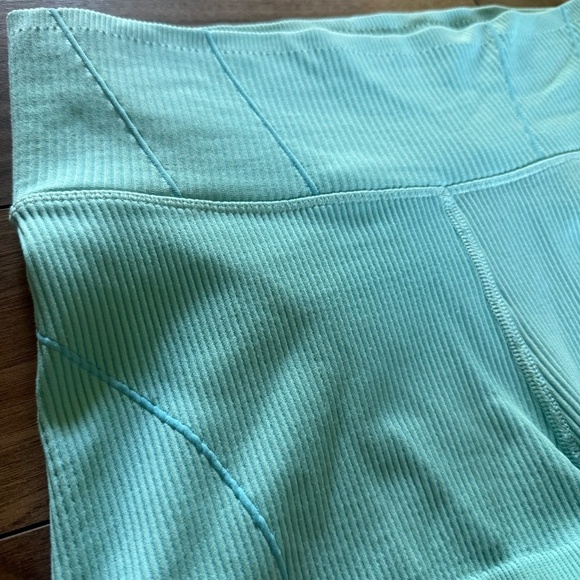 OFFLINE by Aerie | Size M | Aqua Blue Bike Shorts - Picture 4 of 6